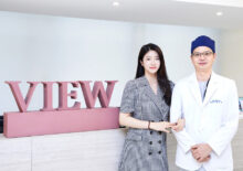 Announcer Hyojin Hwang visited View Plastic Surgery Clinic.